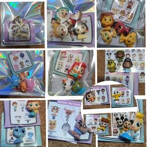 30 Disney doorables.